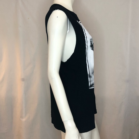 Blonde bombshell tattoo model on unisex black sleeveless tank top size large - Picture 6 of 6
